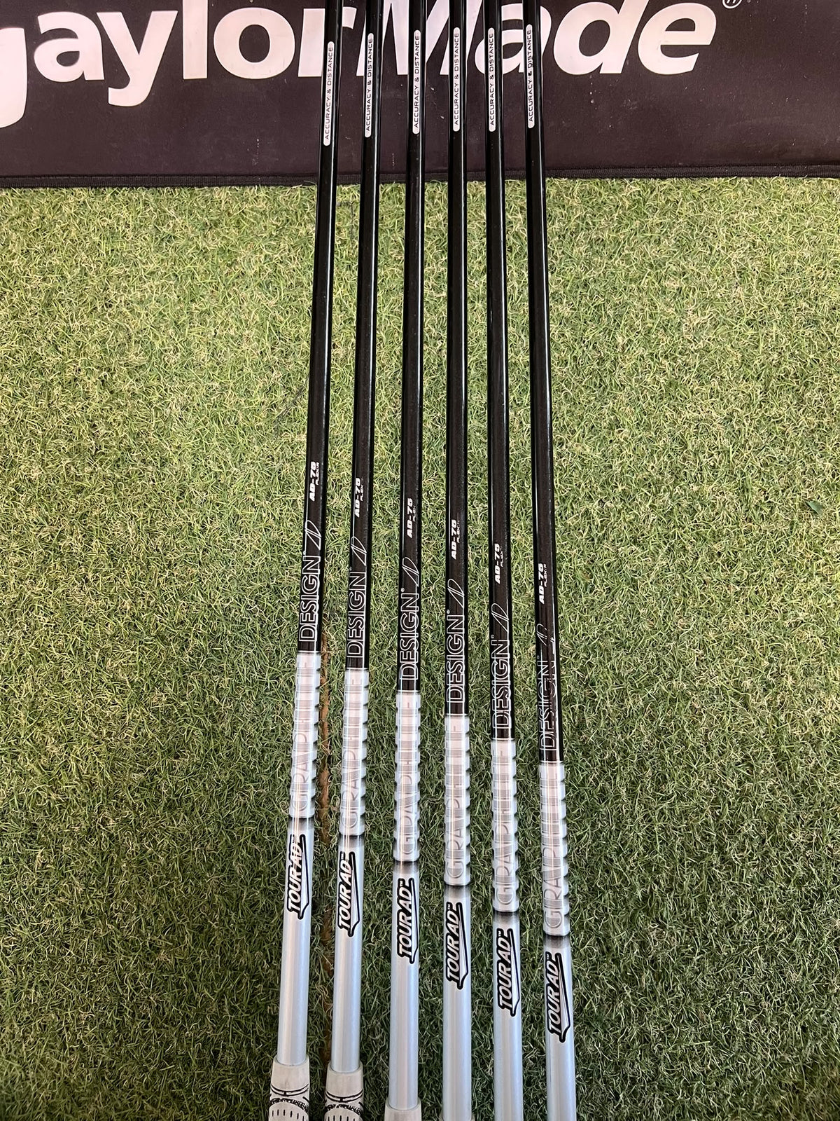 Titleist Série de Fers T250 2025 (club demo occasion) Shaft TOUR AD - GolfCenter.fr