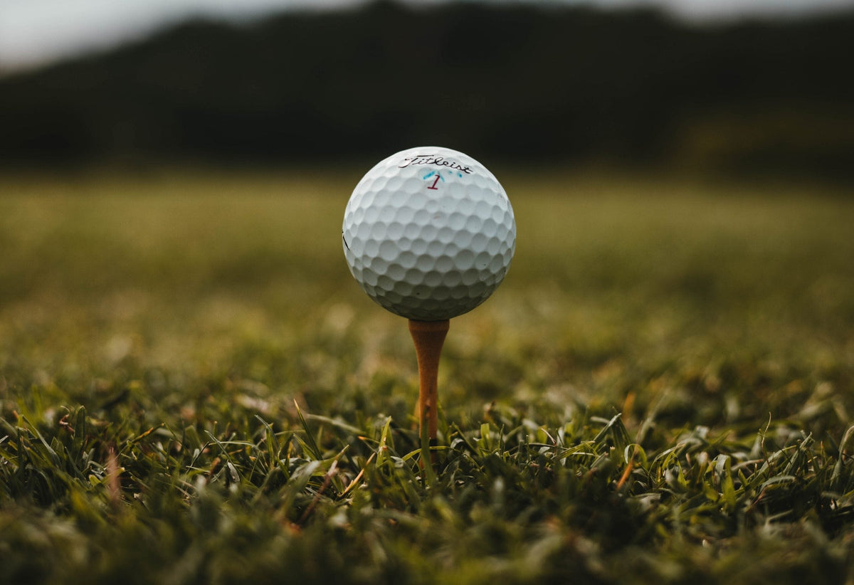 ¿Cuánto cuesta una bola de golf? Cómo encontrar la bola adecuada