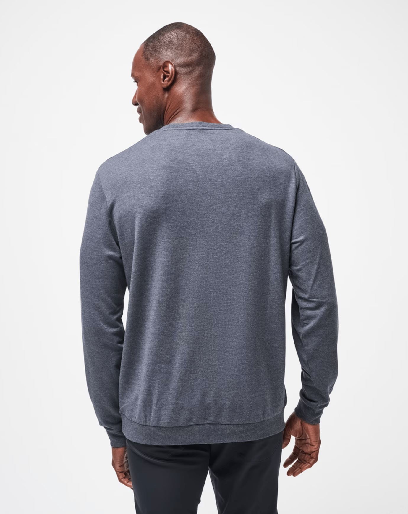 Travis Mathew Pull Amenities